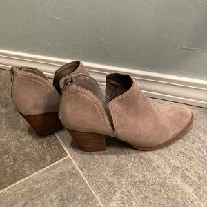 Tan Chelsea boot-worn twice
